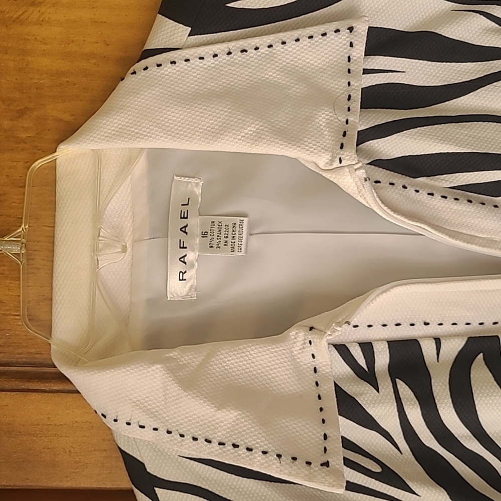 Zebra print jacket - Picture 2 of 7
